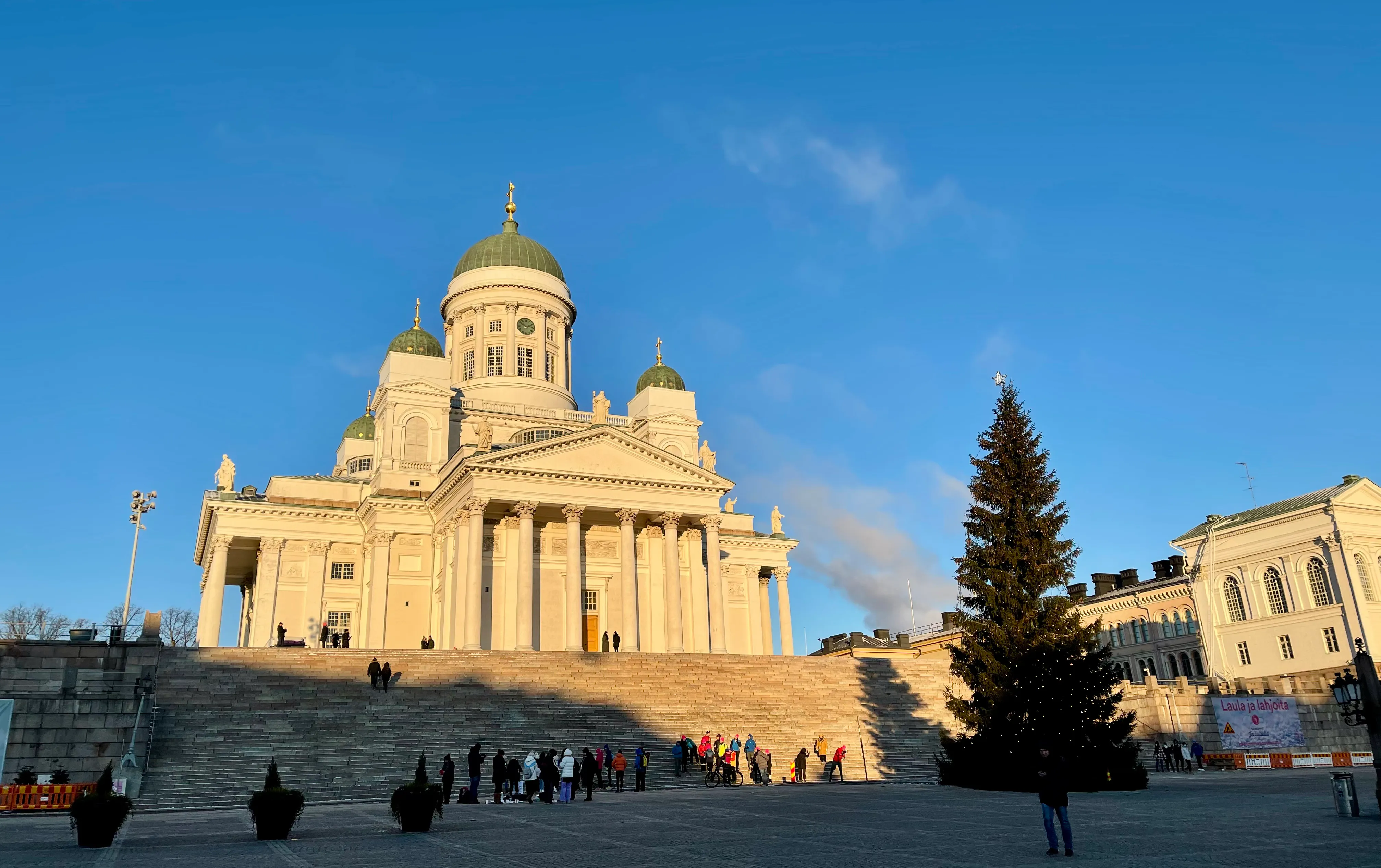 Helsinki Cathedral on a clear winter day